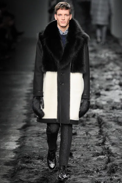 Look 26